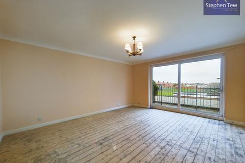 2 bedroom apartment for sale, Park View Court, Blackpool, FY4