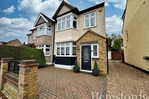 3 bedroom semi-detached house for sale, The Avenue, Hornchurch, RM12