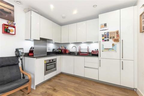 1 bedroom flat for sale, Dowding Drive, London SE9