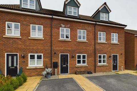 3 bedroom terraced house for sale, Collinson Close, Driffield, YO25 5AS