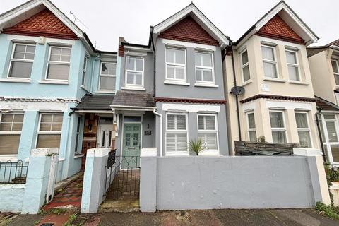 4 bedroom terraced house to rent, Royal Parade, Eastbourne BN22