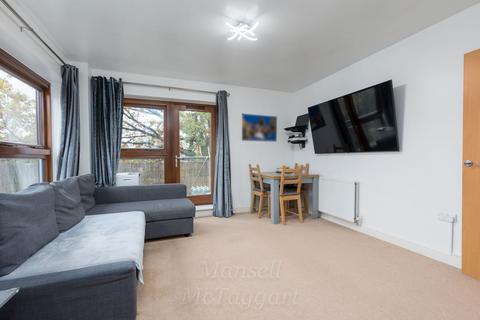 2 bedroom flat for sale, Commonwealth Drive, Crawley RH10