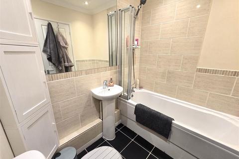 undefined, Camp Road, Farnborough GU14