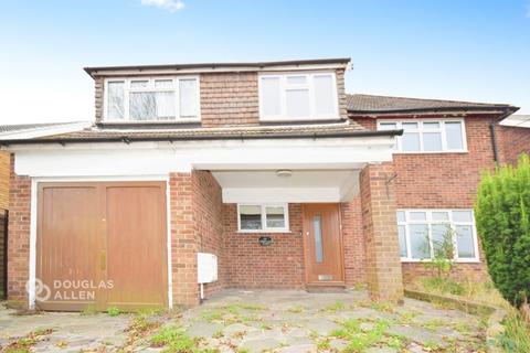 4 bedroom detached house to rent, Southend Road Wickford SS11