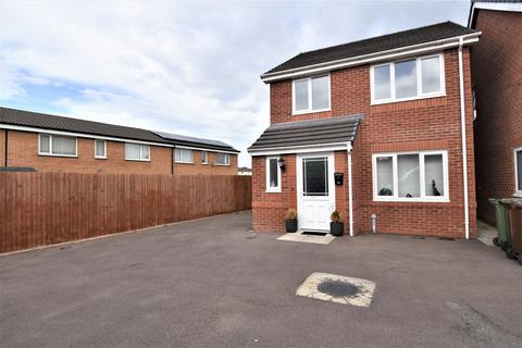 3 bedroom detached house to rent, Kirkless street, Wigan WN1