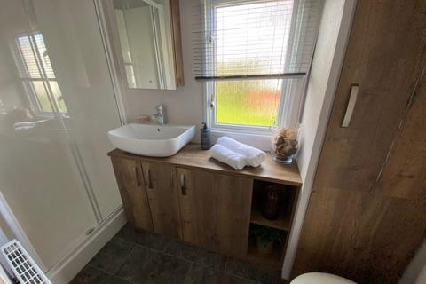 2 bedroom park home for sale, Wood Park Leisure Park