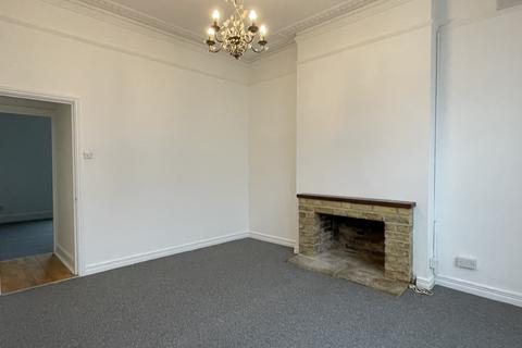 2 bedroom maisonette to rent, Myddleton Road, London, N22