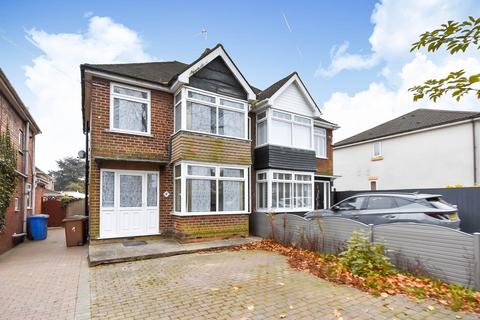 3 bedroom semi-detached house to rent, Northolme Road, Hessle, East Yorkshire, HU13