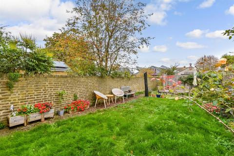 3 bedroom semi-detached house for sale, Whitstable Road, Faversham, Kent