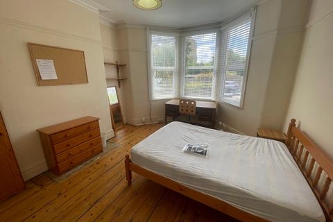 6 bedroom terraced house to rent, Beaufort Road, Bristol BS7