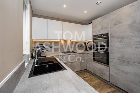 3 bedroom end of terrace house for sale, Rope Walk, Fresh Wharf, Barking, IG11