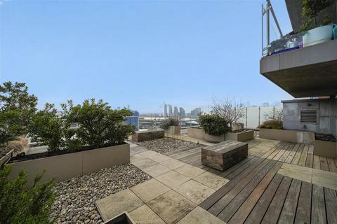 3 bedroom penthouse for sale, The Oxygen, Royal Victoria Dock, E16