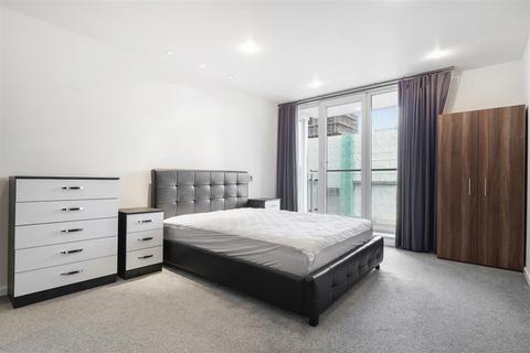 3 bedroom penthouse for sale, The Oxygen, Royal Victoria Dock, E16