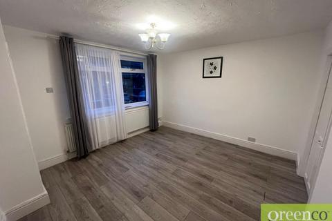 2 bedroom semi-detached house to rent, Farrar Road, Tameside M43