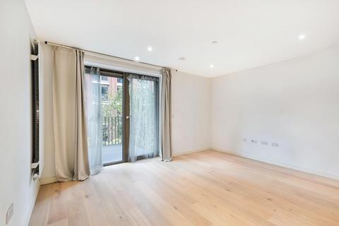 1 bedroom apartment for sale, Pendant Court, Royal Wharf, London, E16