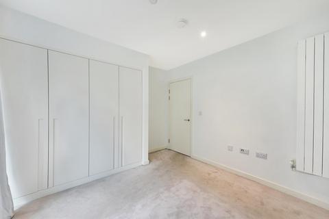 1 bedroom apartment for sale, Pendant Court, Royal Wharf, London, E16