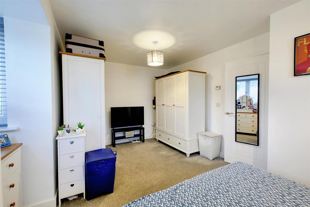 Bedroom 1 2.jpeg