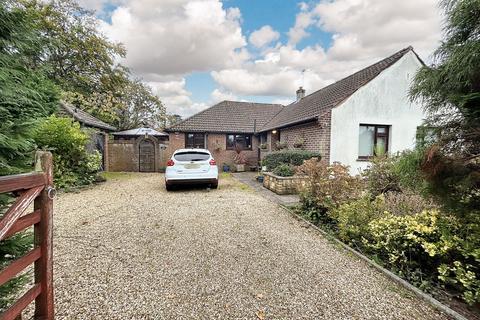 4 bedroom detached bungalow for sale, Orchard Way, Dibden Purlieu, SO45