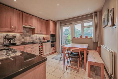 18 Claverton Close, Bovingdon, Hemel Hempstead, HP3 0QP