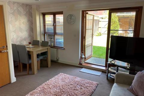 2 bedroom terraced house to rent, Second Lane, Northampton NN5