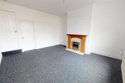 3 bedroom terraced house to rent, Aireworth Road, Keighley