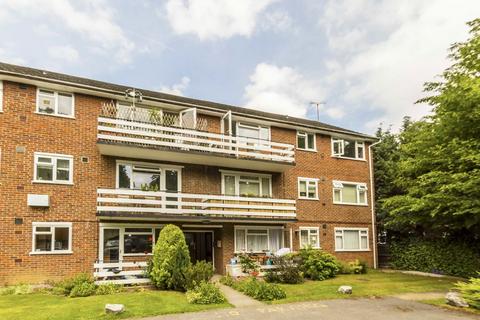 1 bedroom flat to rent, Lovelace Gardens, Surbiton KT6