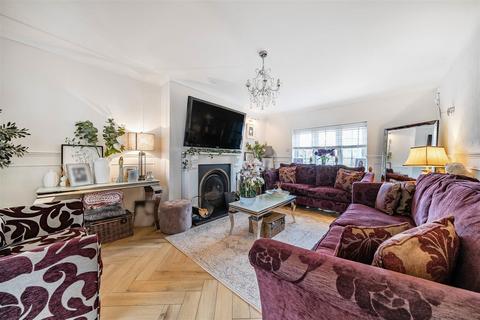 10 Keysoe Road, Thurleigh, Bedford, MK44 2DY