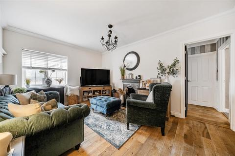 10 Keysoe Road, Thurleigh, Bedford, MK44 2DY