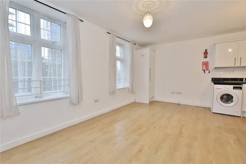 2 bedroom apartment to rent, Chapel Street, Woking, Surrey, GU21