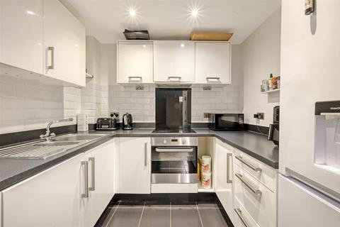 29 Shingly Place, London, E4 6AE