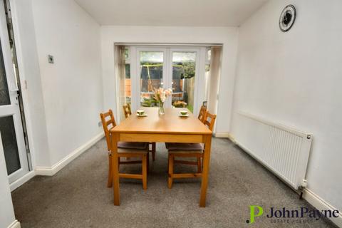 86 Alpine Rise, Coventry, CV3 6NR
