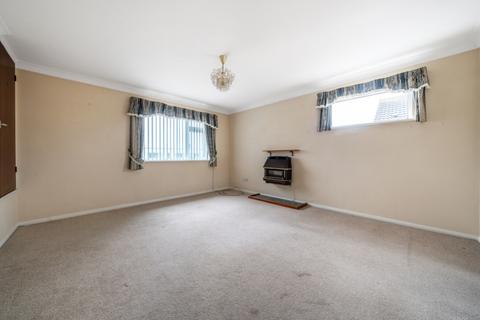 2 bedroom flat for sale, Laburnum Close, Grantham, Lincolnshire, NG31