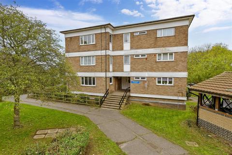 1 bedroom flat for sale, Polsteads, Basildon, Essex