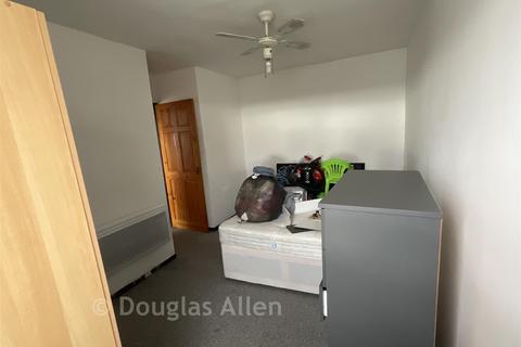 1 bedroom flat for sale, Polsteads, Basildon, Essex