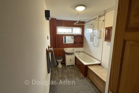 1 bedroom flat for sale, Polsteads, Basildon, Essex