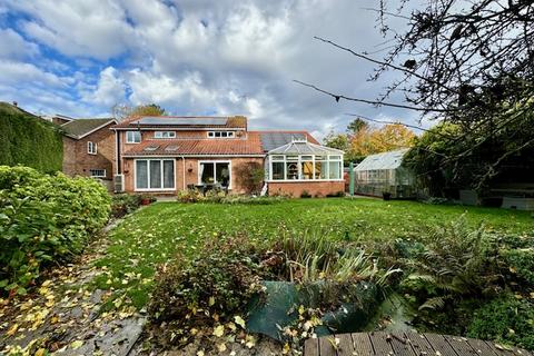 5 bedroom detached house for sale, Blue Stone House Mill Lane Legbourne Louth LN11 8LT