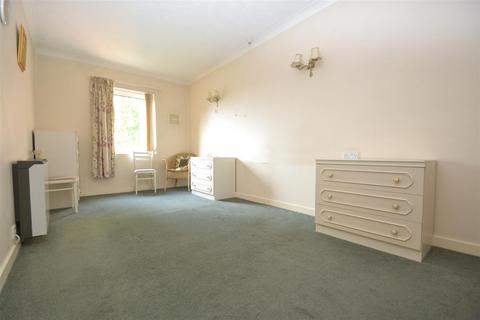 1 bedroom retirement property to rent, Rosemary Lane, Horley