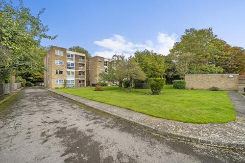 2 bedroom flat for sale, Brackley Road, Beckenham