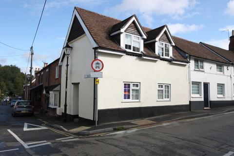 3 bedroom end of terrace house for sale, High Street, Overton RG25