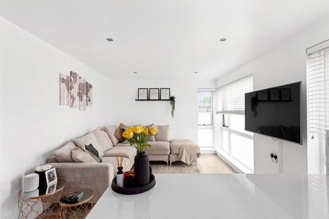 Flat 1, Fajr House, 126 Eltham Road, London, SE9 5LS