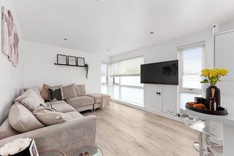 Flat 1, Fajr House, 126 Eltham Road, London, SE9 5LS
