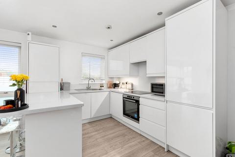 Flat 1, Fajr House, 126 Eltham Road, London, SE9 5LS