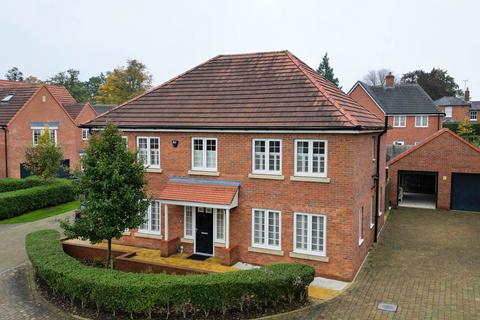 5 bedroom detached house for sale, Wellswood Gardens, Reading