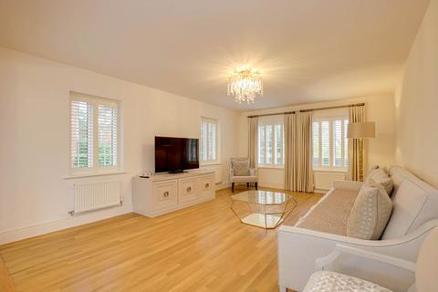 5 bedroom detached house for sale, Wellswood Gardens, Reading