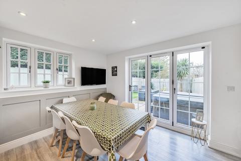 14 Falcon Close, Seavington, Ilminster, TA19 0FE