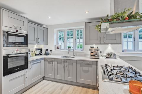 14 Falcon Close, Seavington, Ilminster, TA19 0FE