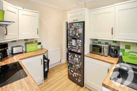 2 bedroom maisonette for sale, Kingsground, London, SE9