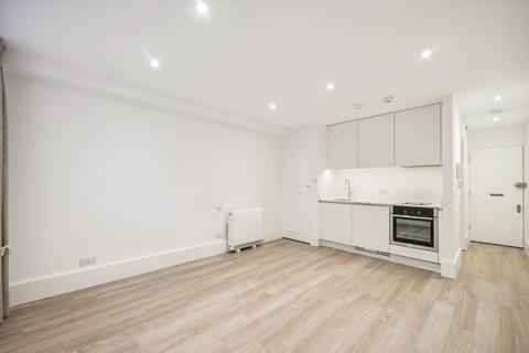 Studio to rent, Sloane Street, London, SW1X