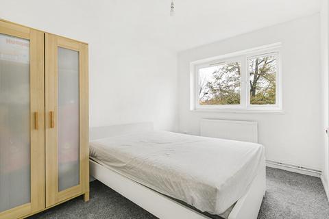 3 bedroom apartment for sale, Cortis Road, London, SW15