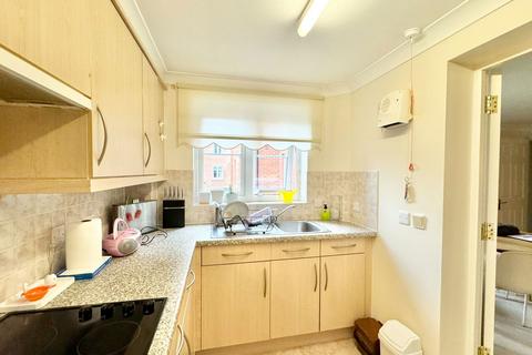 1 bedroom retirement property for sale, Foxhall Court, Banbury